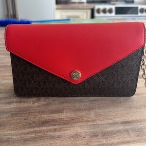 Micheal Kors chain bag like new!